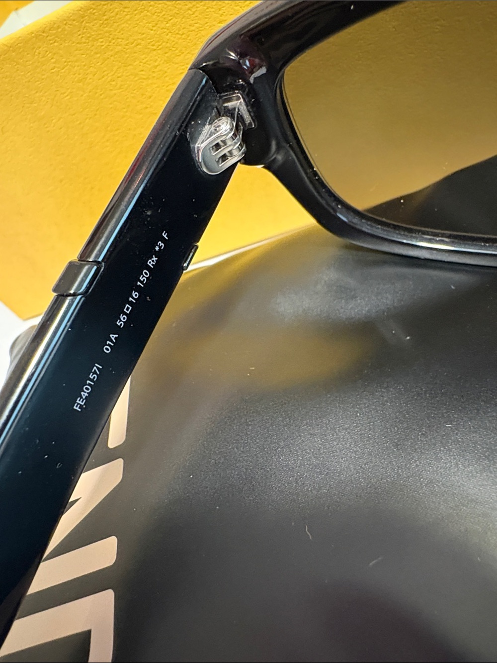Fendi Diagonal FE40157I Black Sunglasses with Box & COA - Picture 6 of 13
